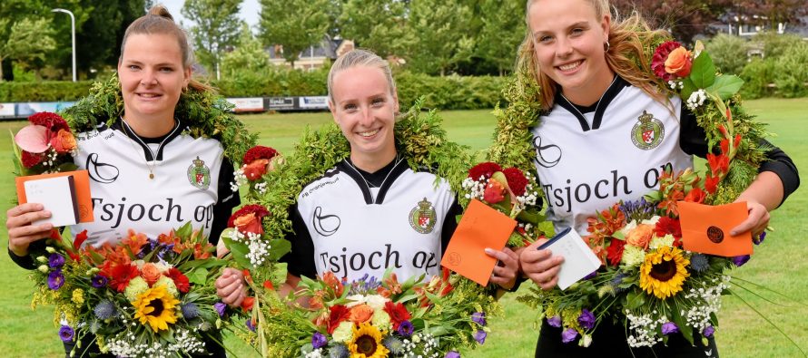 Partuur Iris jasper wint bij dames eerste klas in Stiens