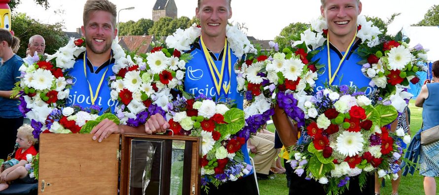 Trio Menno van Zwieten krijgt zege in de schoot geworpen