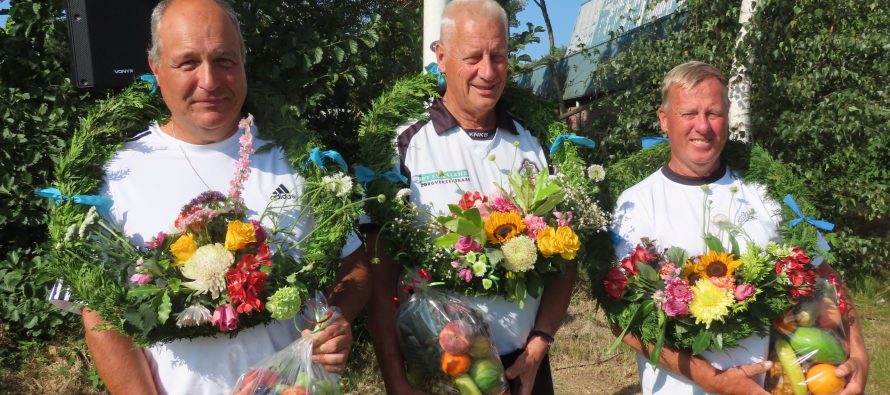 Heren 50+ door elkaar loten  B-klasse in Oentsjerk