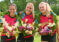 Kransen tijdens vrije formatie op sportpark “De Hege Walden” voor Louise, Sjanet en Martzen