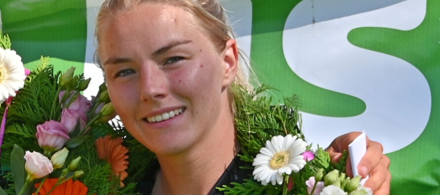Jeska Terpstra nije maat foar Louise Krol en Sjanet Wijnia