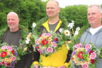 De 50+ kaatsers begonnen dit seizoen in Kimswerd, waar een geheel vernieuwd en jong bestuur alles in goede banen wist te leiden met als voorzitter Karel Monfils (voorheen was zijn vader voorzitter).