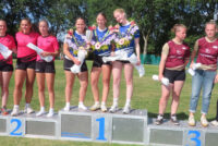 Koninginneprijs voor Jeldau Koopmans bij palingpartij-dames in Makkum